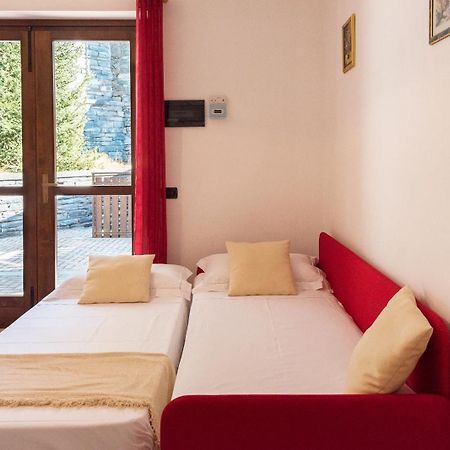 Lanterna Apartments Chiesa in Valmalenco Bagian luar foto